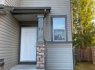 72 Everridge Vlg SW #1A, Calgary, AB T2Y4Z1
