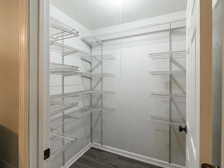 303 Brown Bridge Rd — Photo 14