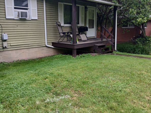 5 Seneca Ave #B