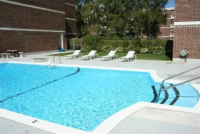 Montcalm Heights Apartments — Photo 15
