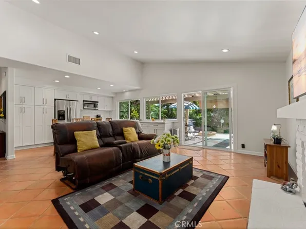 20392 Mooncrest Cir, Huntington Beach, CA 92646