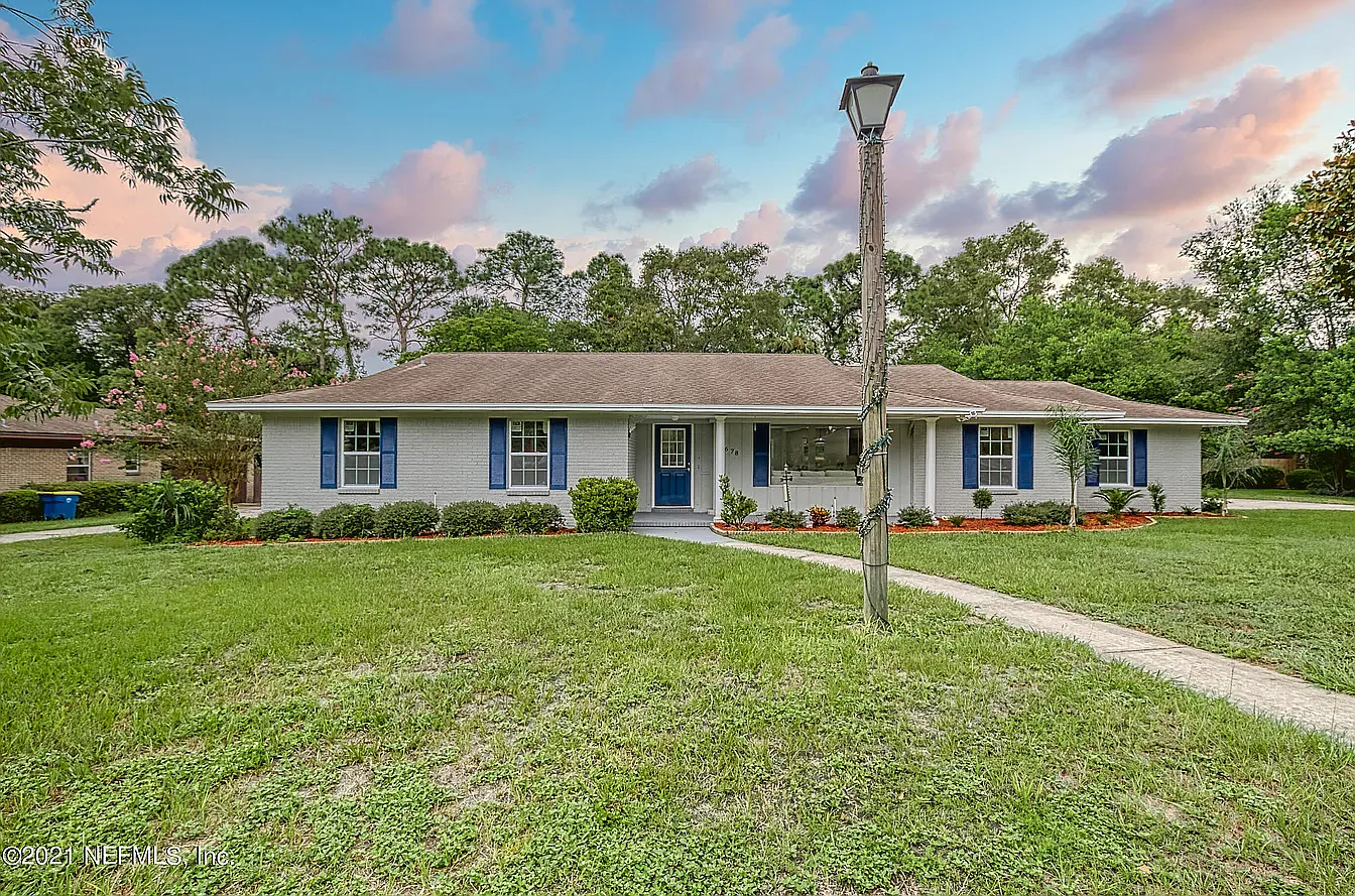 4 bed, 2.5 bath, 1991 sqft, $3,500 — Photo 1