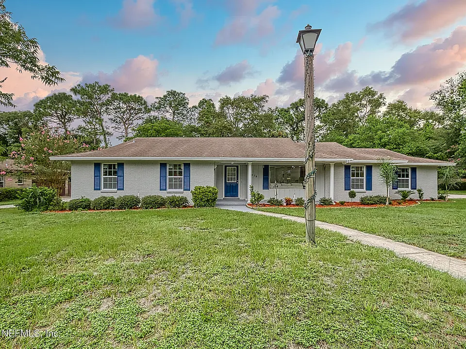 3678 Sandburg Rd