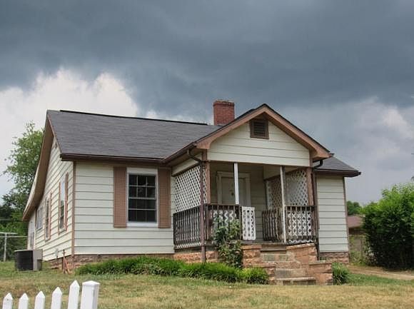 1st image of 435 Dogwood St
