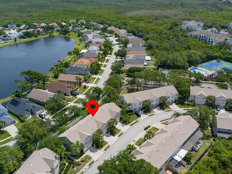 671 Vallance Way NE — Photo 37