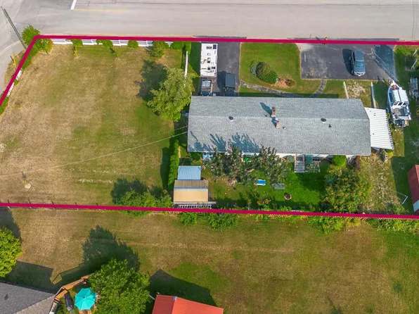 1230 Shuswap Ave, Sicamous, BC V0E 2V1