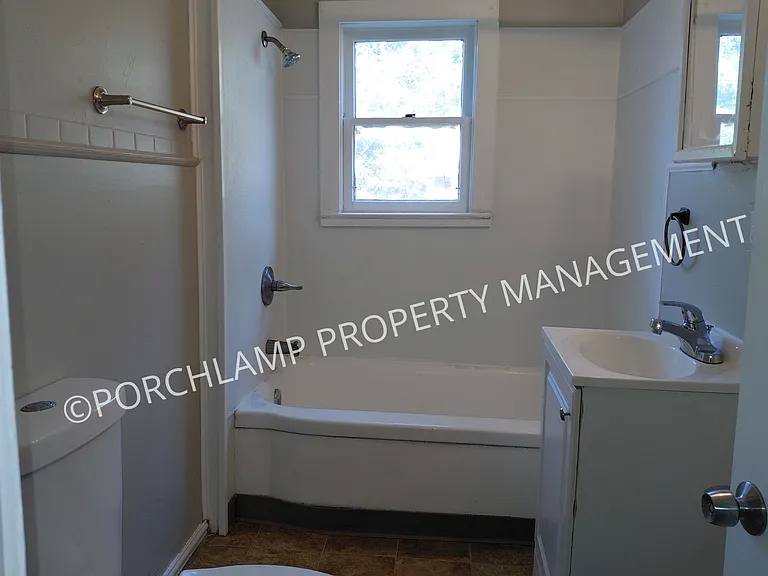 319 E Forest Ave #1 — Photo 14