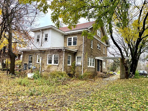 2nd image of 3028 E Fall Creek Parkway North Dr