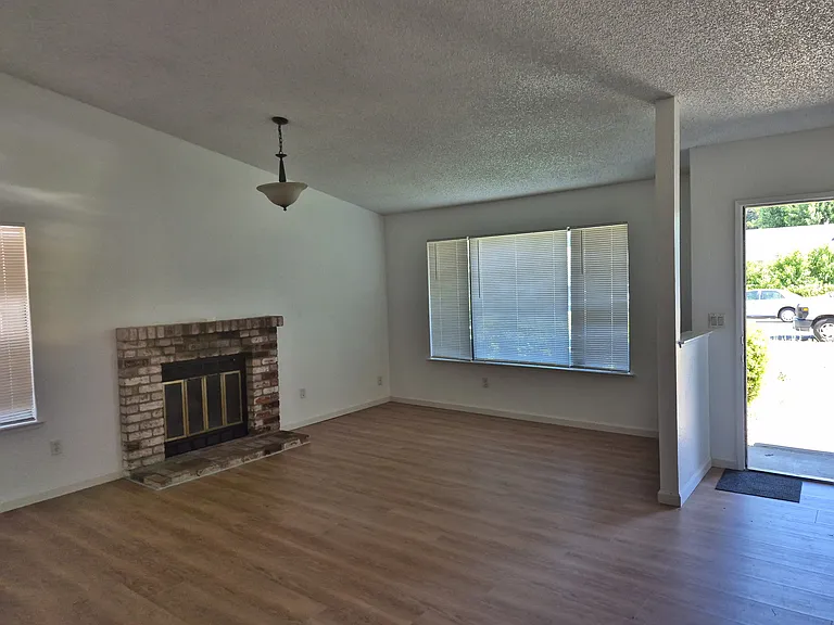 15 Bingham Cir — Photo 3