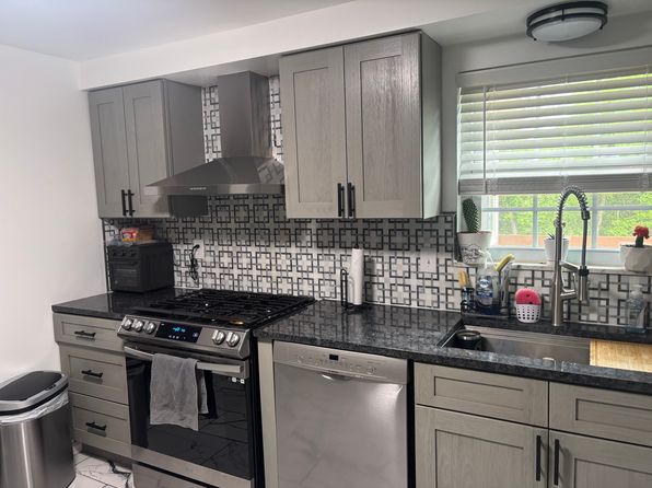 5921 Victor Cir