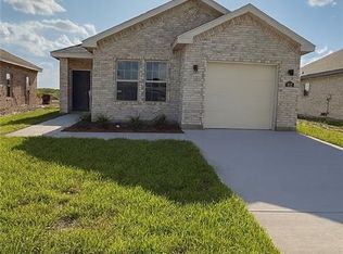 912 S Templo Dorado St, Mission, TX 78572