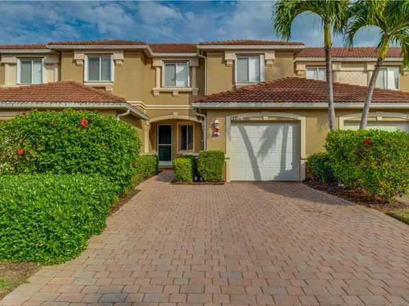 2441 Laurentina Ln, Cape Coral, FL 33909