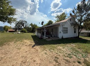 111 S Spring St, Marshall, AR 72650