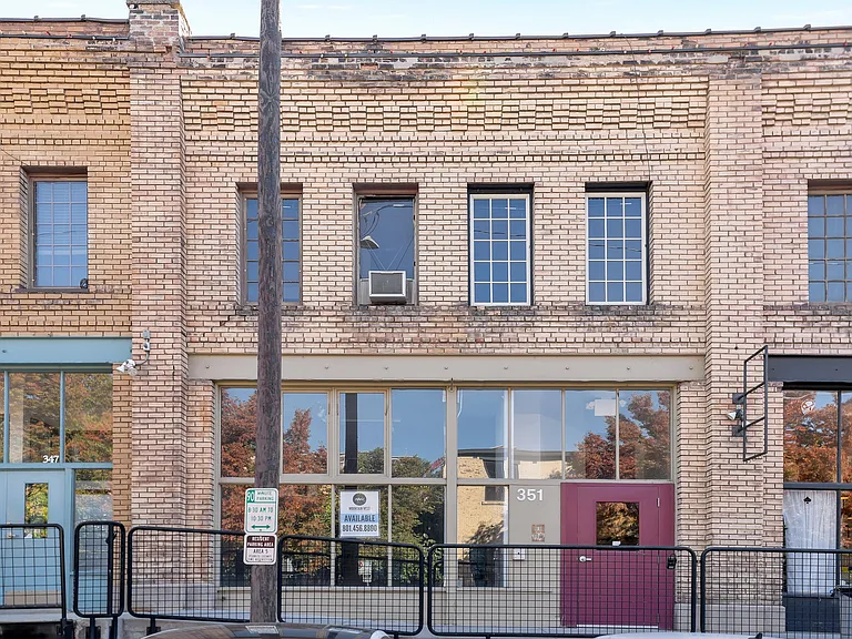 Pierpont Avenue — Photo 2