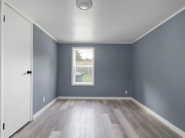 60691 Carroll St — Photo 11