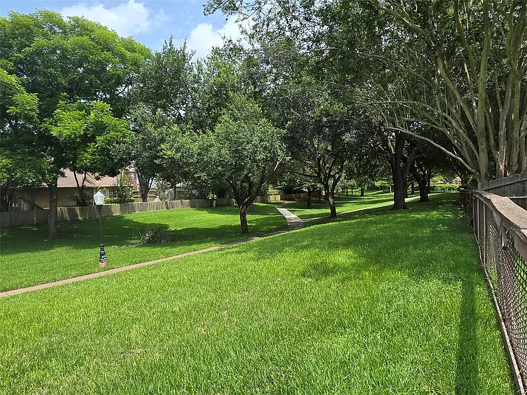 3434 Streamside Ln — Photo 8