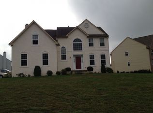 9 Box Turtle Ln, Sicklerville, NJ 08081