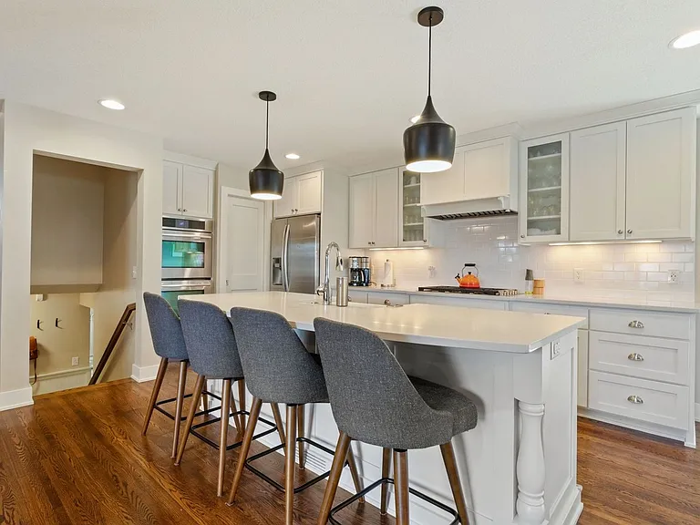 5112 Abercrombie Dr — Photo 2