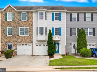 55 Fuzzy Tail Dr, Ranson, WV 25438