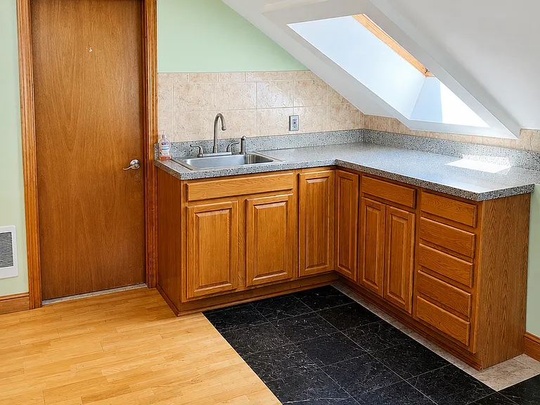 21 Union St #7 — Photo 2