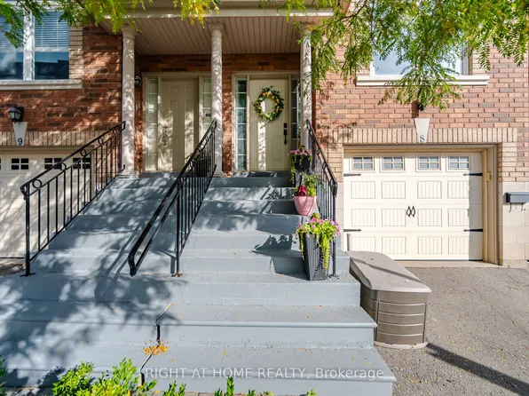 8032 Kipling Ave S #8, Vaughan, ON L4L 2A1