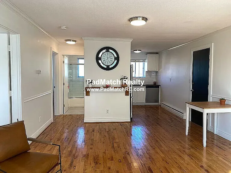 2 bed, 700 sqft, $2,750 — Photo 3