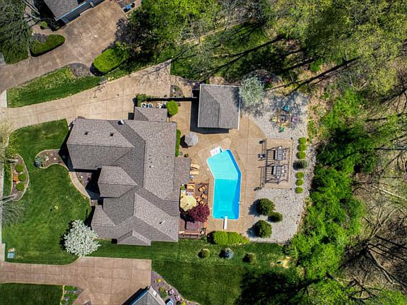 3rd image of 6992 Stonewick Dr