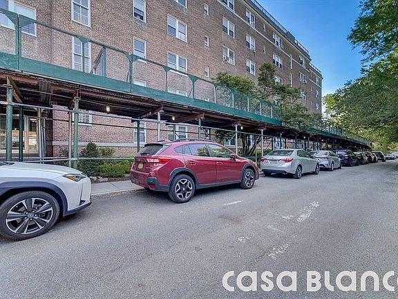 5th image of 5424 Arlington Ave APT H31