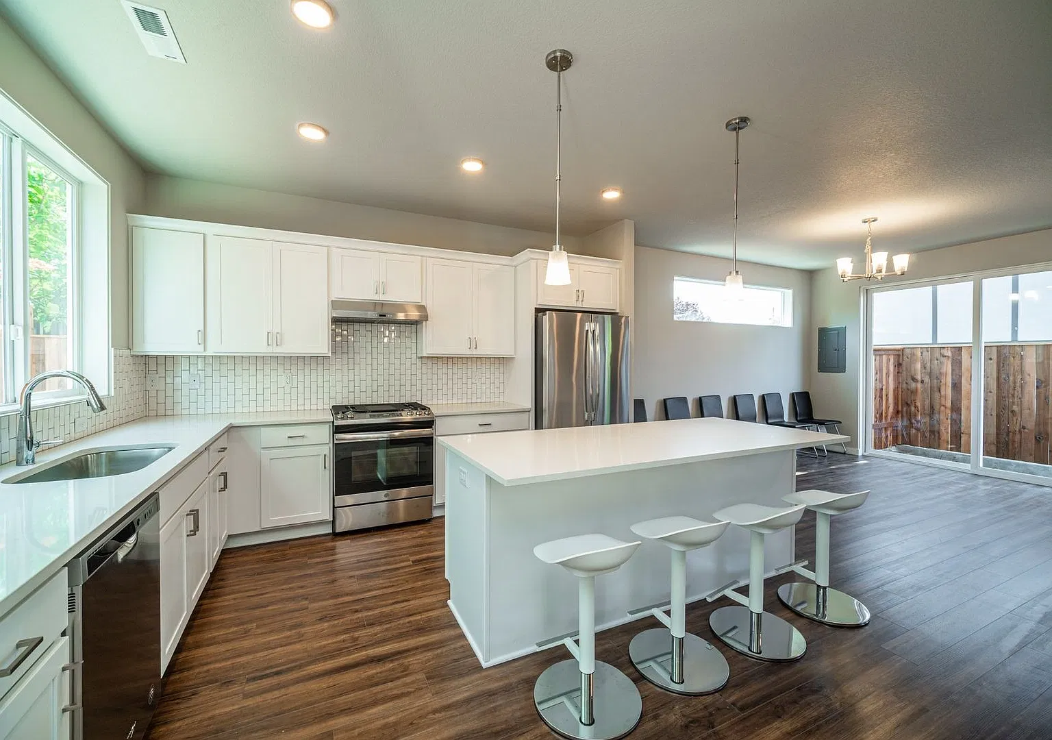 Rare Find! Spacious 5-Bedroom Home In Woodstock Waitlisting! — Photo 1