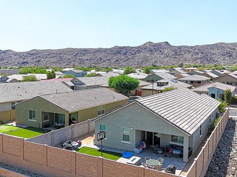 2306 E Branham Ln — Photo 41
