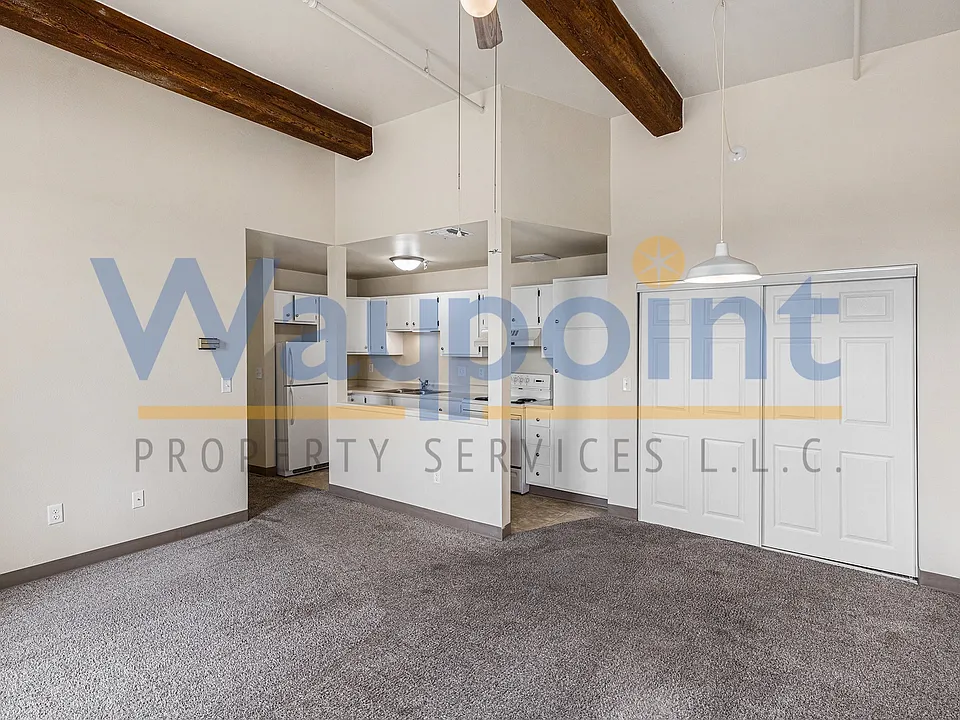 101 S Front St #208