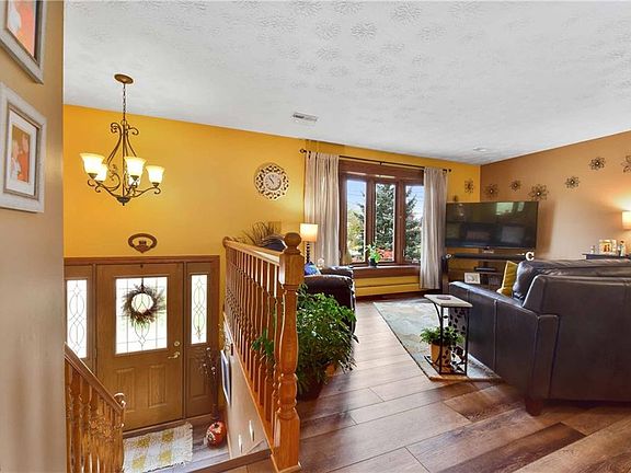 3rd image of 3058 Junior Pkwy
