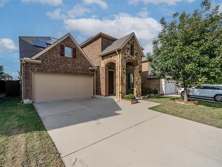 604 Darby Ln — Photo 25