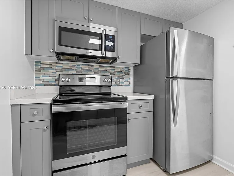 280 SW 20th Rd #504 — Photo 2
