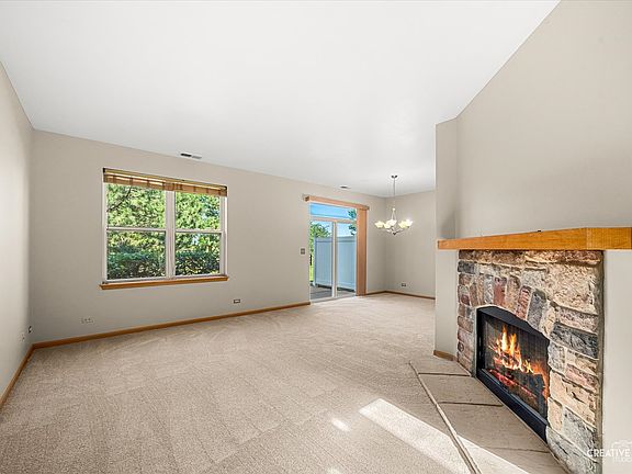 3rd image of 449 Dancer Ln