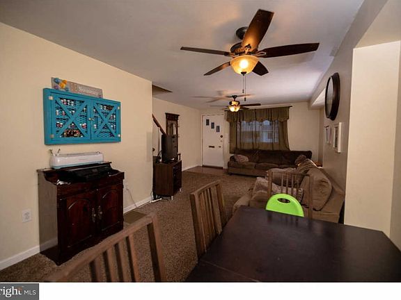 2nd image of 2837 Sellers St