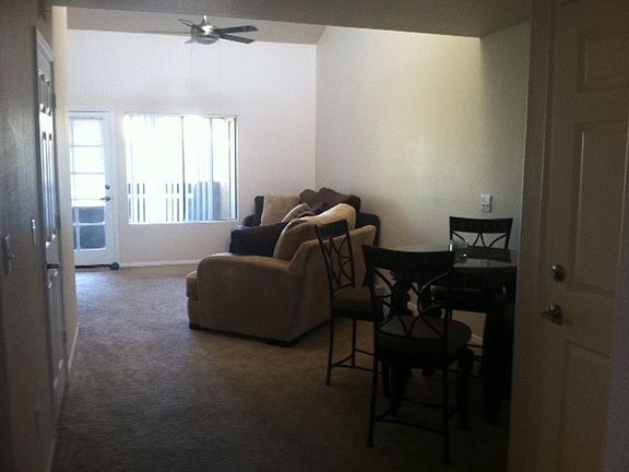 Dining room / living room