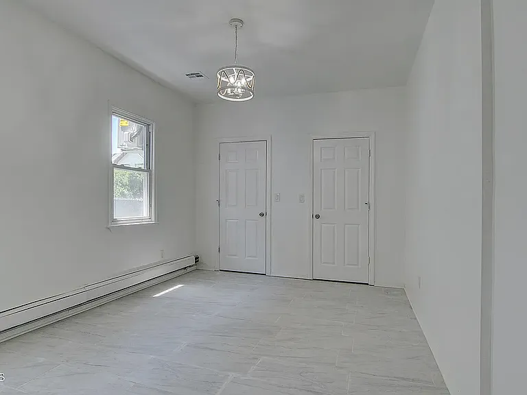 19 Bayview Ave #A — Photo 14