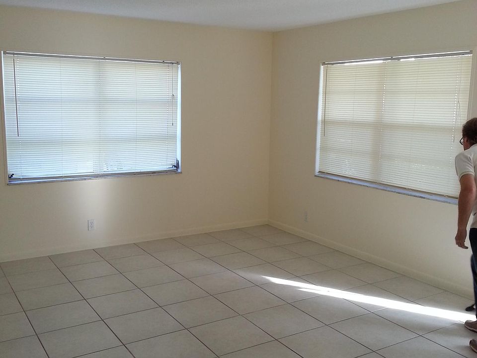1st image of 410 S C St APT 4