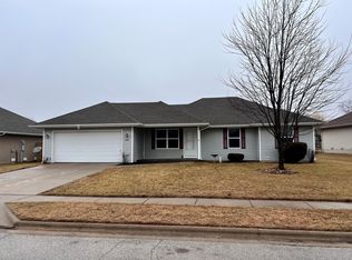741 W Apache St, Republic, MO 65738