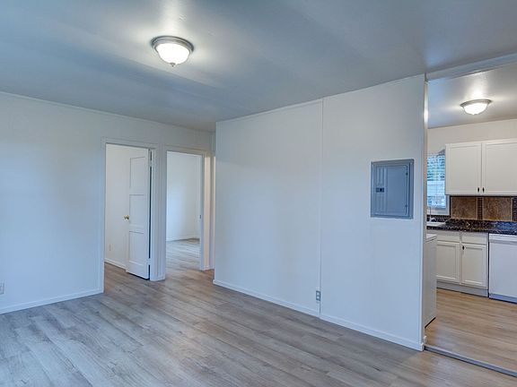4th image of 966 Yvonne Ave APT 3