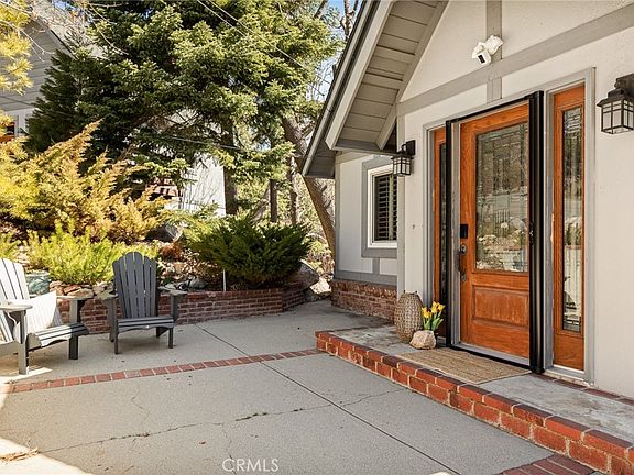 5th image of 915 Trinity Dr