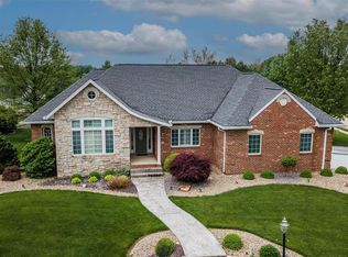 1209 White Oak Trl, Godfrey, IL 62035