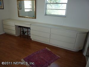 3rd image of 607 6th Ave N