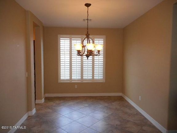 5th image of 742 W Camino Curvitas