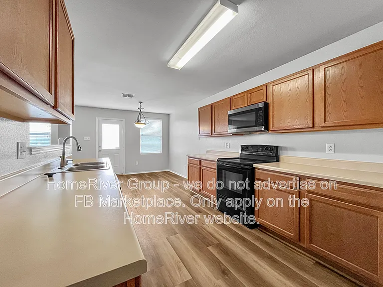 2800 Crockett Pl — Photo 7