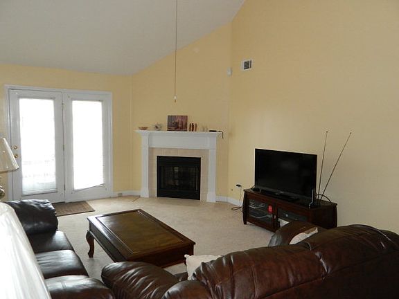 4th image of 3430 Essex Pl