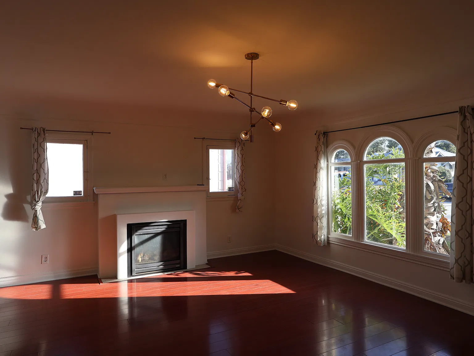 2 bed, 1000 sqft, $3,100 — Photo 4