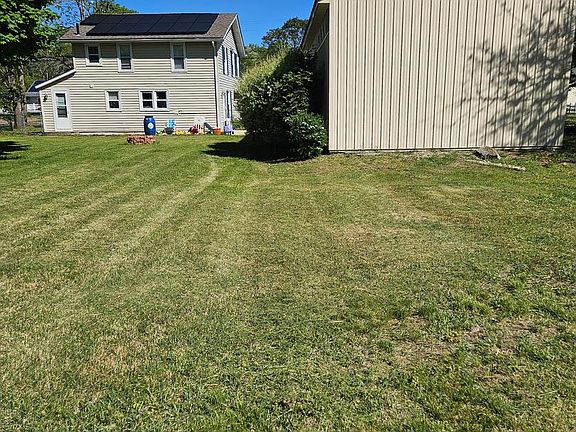 4th image of 1309 Pleasant Dr