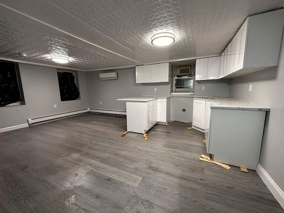 303 New York Ave #BASEMENT